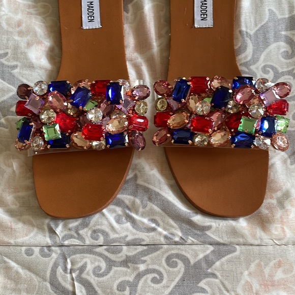 Sandals - Picture 4 of 6